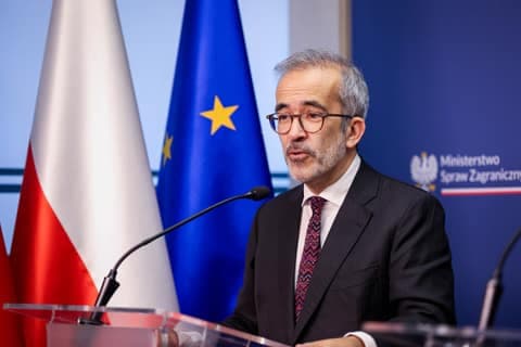 Ministry of Foreign Affairs. Press Statements on Ukraine and Trade. 19.12.2025