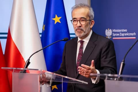Ministry of Foreign Affairs. Press Statements on Ukraine and Trade. 19.12.2025