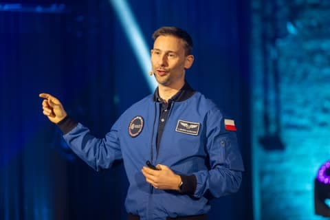 Slawosz Uznanski Wisniewski. IGNIS - Poland Reaches for the Stars. 16.12.2025