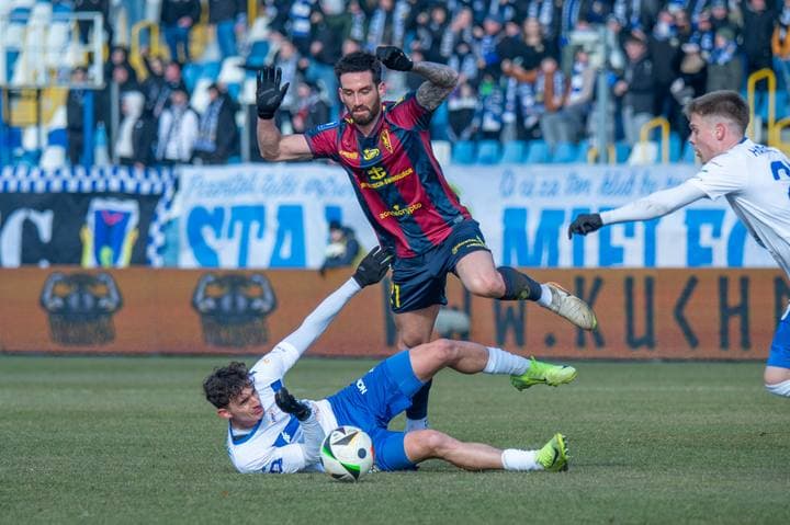 Football. PKO BP Ekstraklasa. Stal Mielec - Pogon Szczecin. 16.02.2025