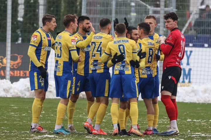 Football. Betclic III Liga. Pogon Sokol Lubaczow - Avia Swidnik. 22.11.2025