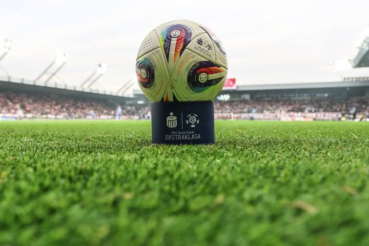 Football. PKO BP Ekstraklasa. Cracovia - Lech Poznan. 07.12.2025
