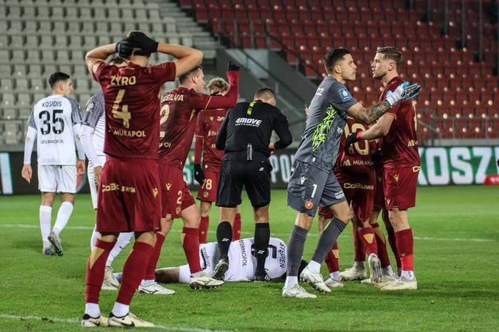Football. PKO BP Ekstraklasa. Puszcza Niepolomice - Widzew Lodz. 25.11.2024