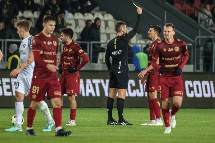 Football. PKO BP Ekstraklasa. Puszcza Niepolomice - Widzew Lodz. 25.11.2024