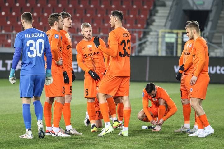 Football. PKO BP Ekstraklasa. Puszcza Niepolomice - Zaglebie Lubin. 10.02.2025