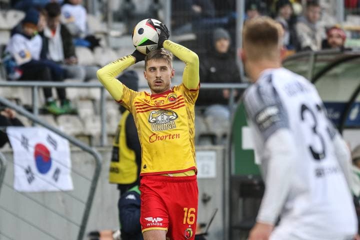 Football. PKO BP Ekstraklasa. Puszcza Niepolomice - Jagiellonia Bialystok. 08.12.2024