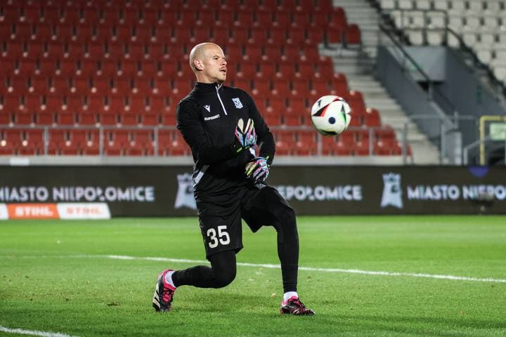 Football. PKO BP Ekstraklasa. Puszcza Niepolomice - Lech Poznan. 02.11.2024