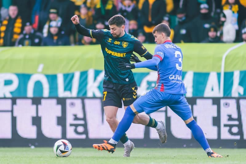 Football. PKO BP Ekstraklasa. GKS Katowice - Piast Gliwice. 16.02.2025