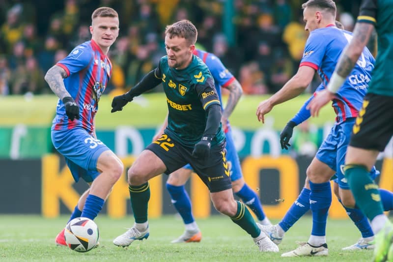 Football. PKO BP Ekstraklasa. GKS Katowice - Piast Gliwice. 16.02.2025