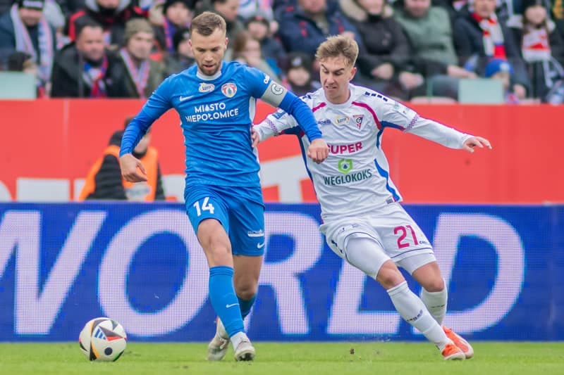 Football. PKO BP Ekstraklasa. Gornik Zabrze - Puszcza Niepolomice. 02.02.2025