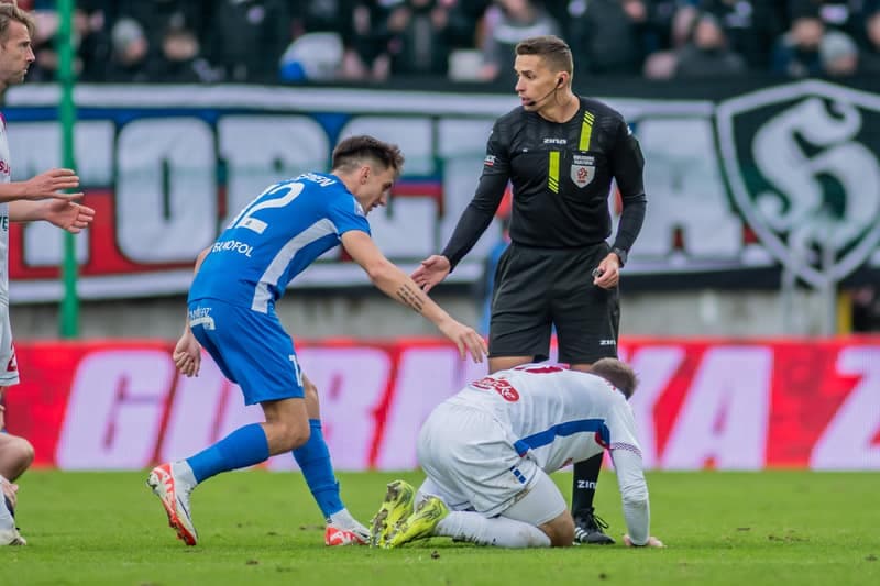 Football. PKO BP Ekstraklasa. Gornik Zabrze - Puszcza Niepolomice. 02.02.2025