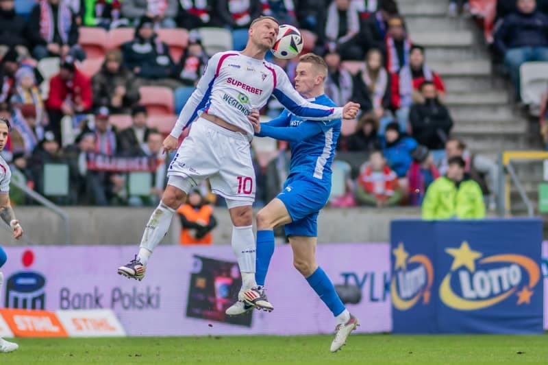 Football. PKO BP Ekstraklasa. Gornik Zabrze - Puszcza Niepolomice. 02.02.2025