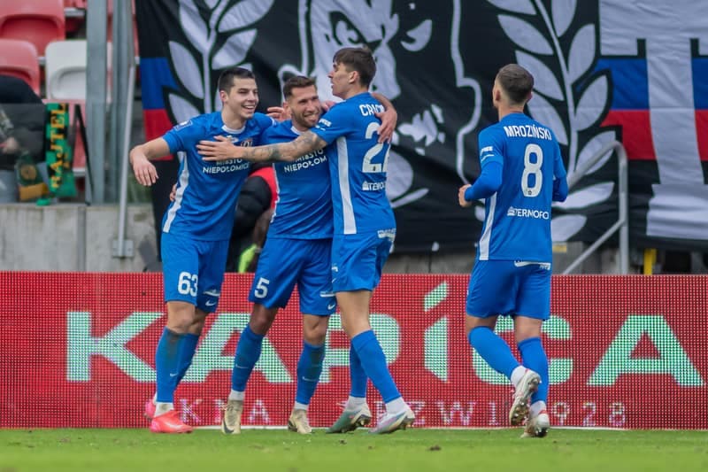 Football. PKO BP Ekstraklasa. Gornik Zabrze - Puszcza Niepolomice. 02.02.2025