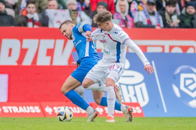 Football. PKO BP Ekstraklasa. Gornik Zabrze - Puszcza Niepolomice. 02.02.2025