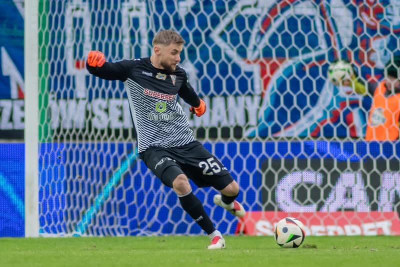 Football. PKO BP Ekstraklasa. Gornik Zabrze - Puszcza Niepolomice. 02.02.2025