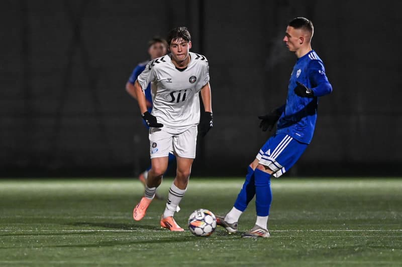 Football. V Liga. Polonia II Warszawa - Wicher Kobylka. 15.11.2025
