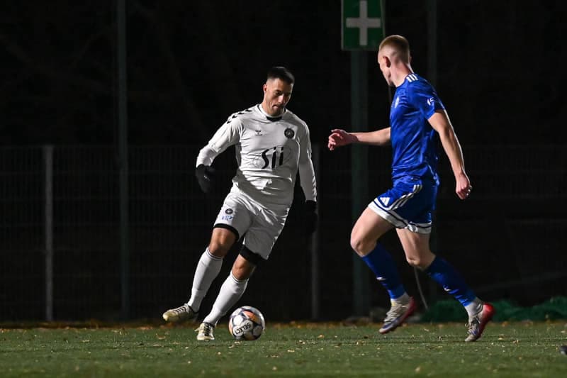 Football. V Liga. Polonia II Warszawa - Wicher Kobylka. 15.11.2025