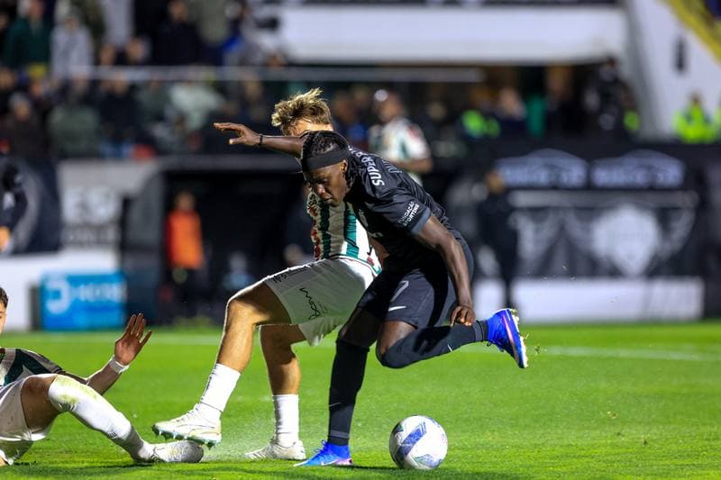 Football. Liga Portugal Betclic. CF Estrela da Amadora - Sporting CP. 11.04.2026