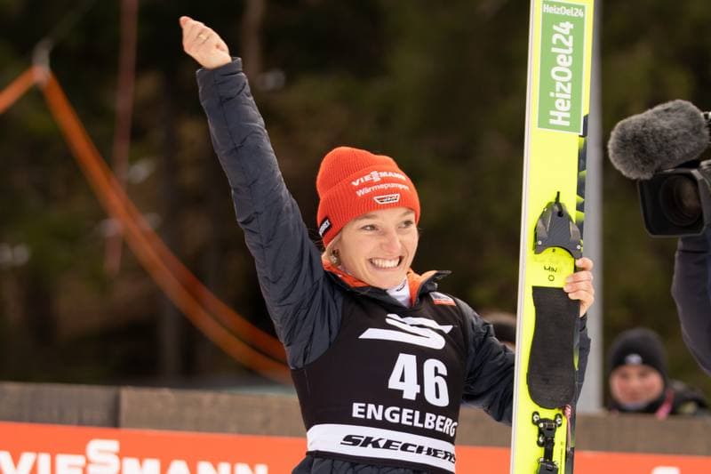 Ski Jumping. FIS World Cup. Day 1. 21.12.2025