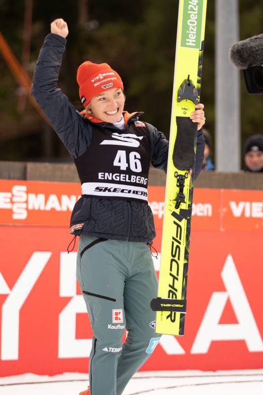 Ski Jumping. FIS World Cup. Day 1. 21.12.2025