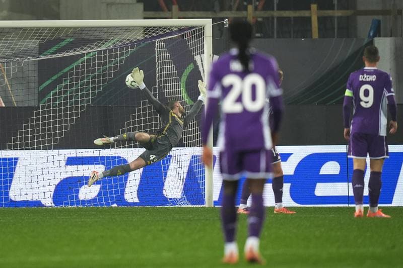 Football. UEFA Conference League. Fiorentina - Dynamo Kyiv. 11.12.2025