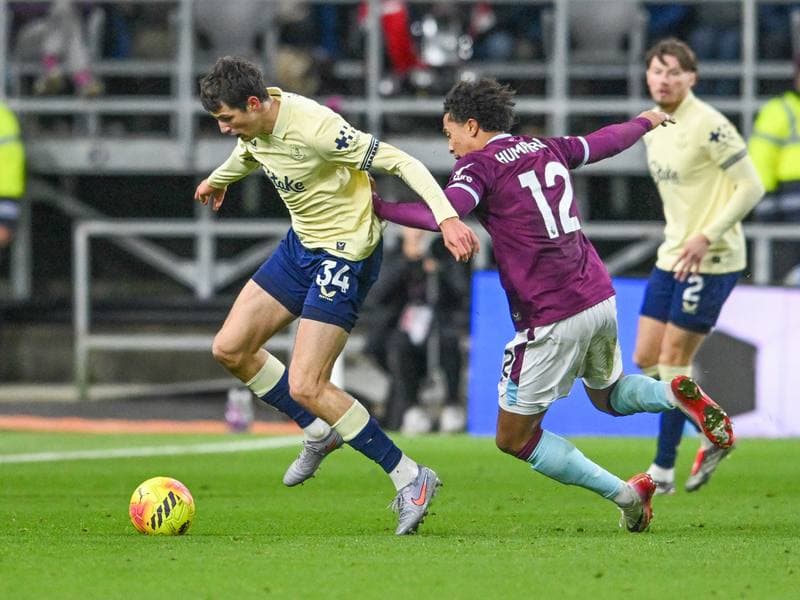 Football. Premier League. Burnley - Everton. 27.12.2025