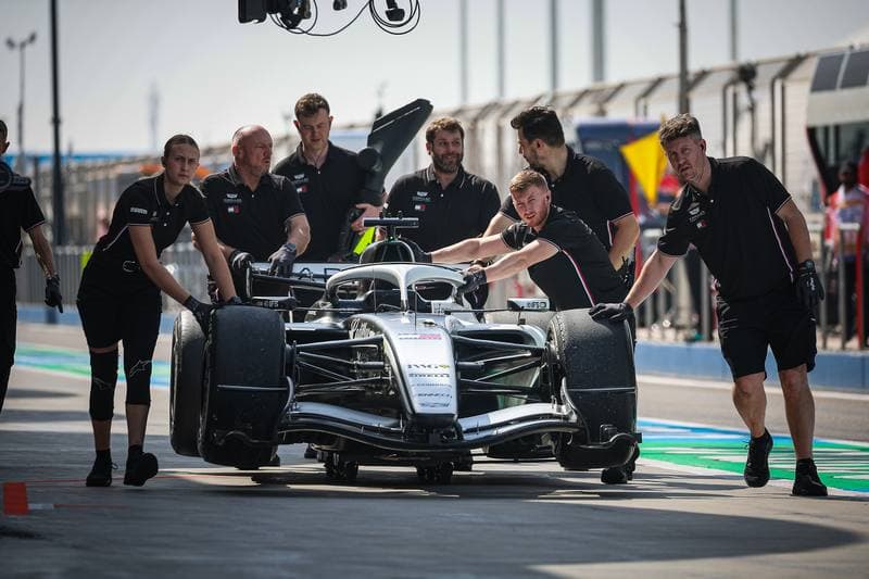 Motorsport. Formula 1. Winter Testing. 11.02.2026