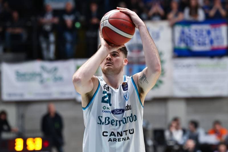 Basketball. LBA Lega Basket Serie A. Acqua S.Bernardo Cantu - Dolomiti Energia Trentino. 15.02.2026