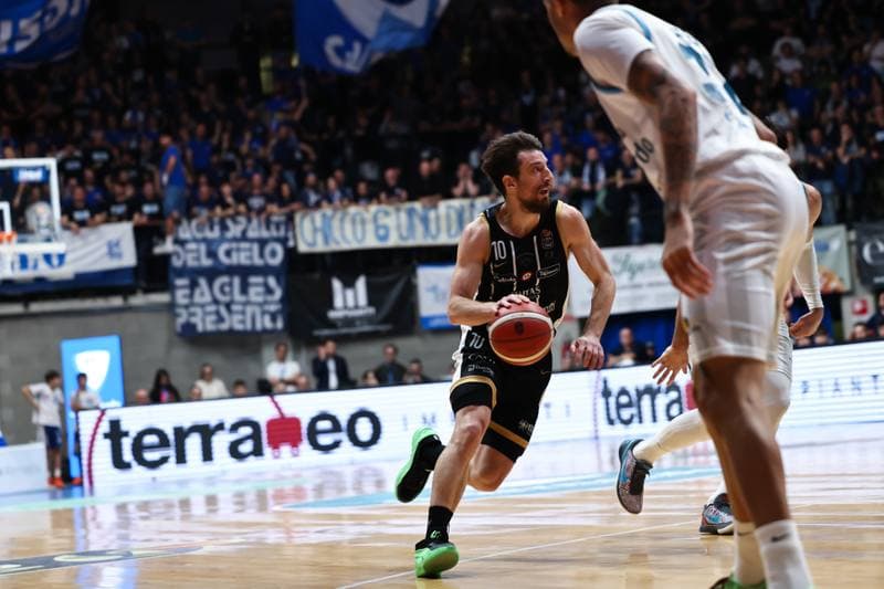 Basketball. LBA Lega Basket Serie A. Acqua S.Bernardo Cantu - Dolomiti Energia Trentino. 15.02.2026