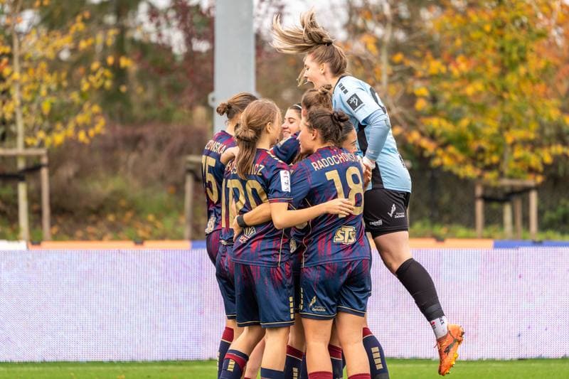 Football. Orlen Ekstraliga Kobiet. Pogon Szczecin - Gornik Leczna. 02.11.2025
