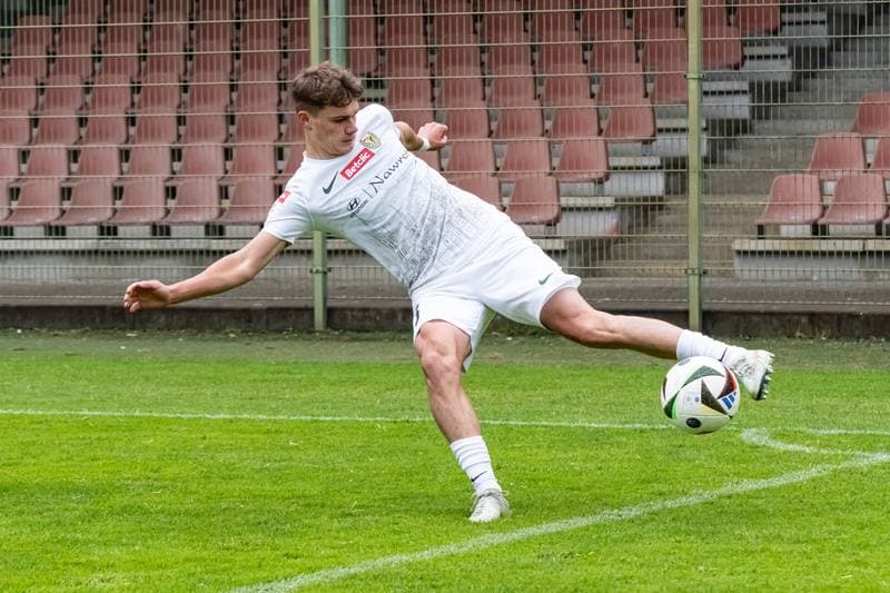Football. Betclic 3 Liga. Slask II Wroclaw - Carina Gubin. 18.05.2025