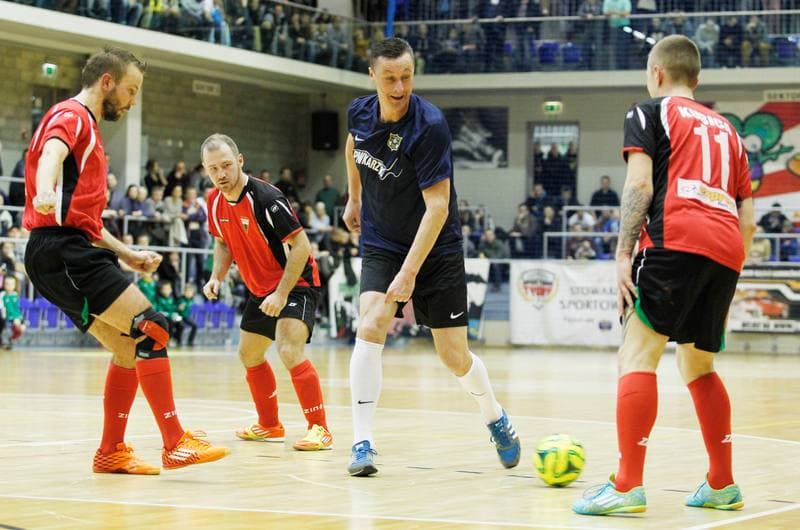Football. Tyski Mecz Charytatywny. Arkadiusz Milik - Jessica Ziolek. 23.12.2014