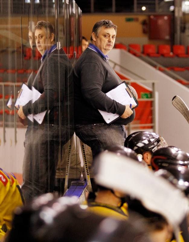 Ice Hockey. Polska Hokej Liga. HC GKS Katowice - Cracovia Krakow. 19.10.2014