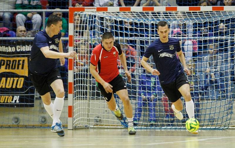 Football. Tyski Mecz Charytatywny. Arkadiusz Milik - Jessica Ziolek. 23.12.2014