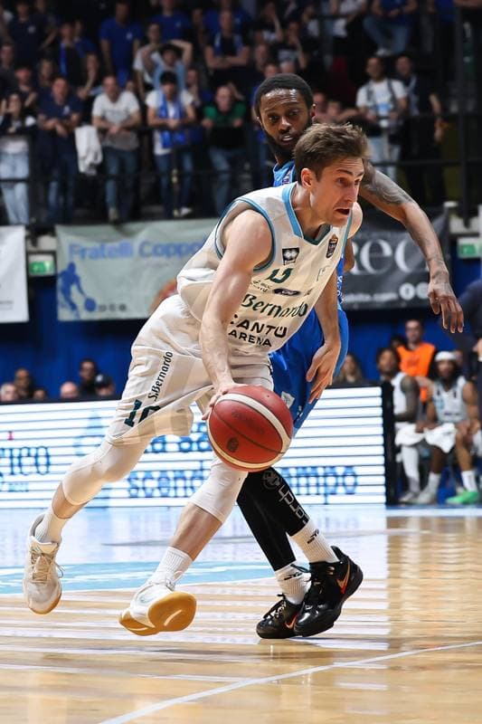 Basketball. Italian Basketball Serie A. Acqua S.Bernardo Cantu - Banco di Sardegna Sassari. 04.04.2026