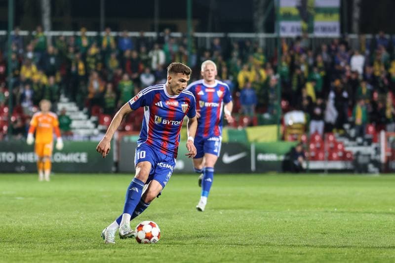 Football. Betclic I Liga. Puszcza Niepolomice - Polonia Bytom. 18.04.2026