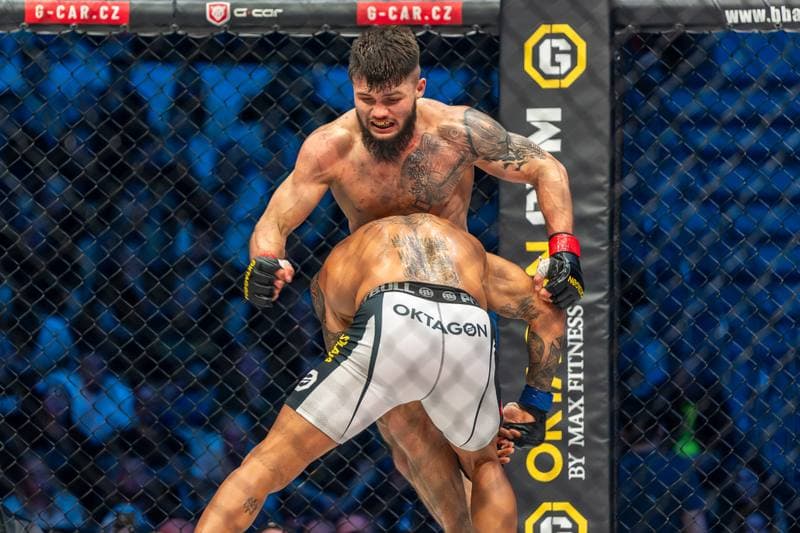MMA. Oktagon. Kacper Fratczak - Zoran Solaja. 11.04.2026