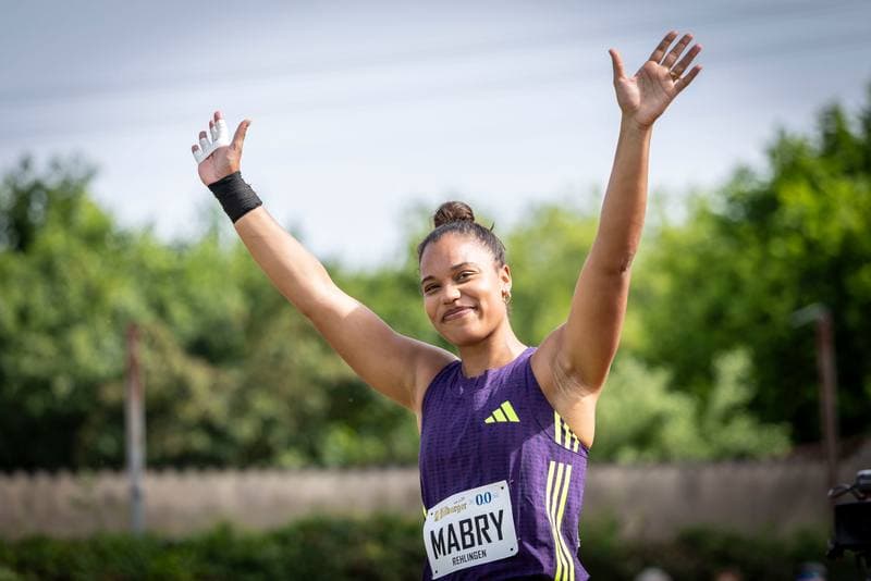 Athletics. 61. Internationales Pfingstsportfest. Yemisi Mabry - . 24.05.2026