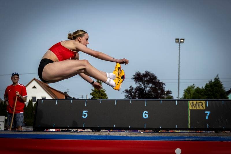 Athletics. 61. Internationales Pfingstsportfest. Yemisi Mabry - . 24.05.2026