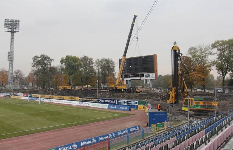 Football. Gornik Zabrze. Press Conference. 29.10.2011