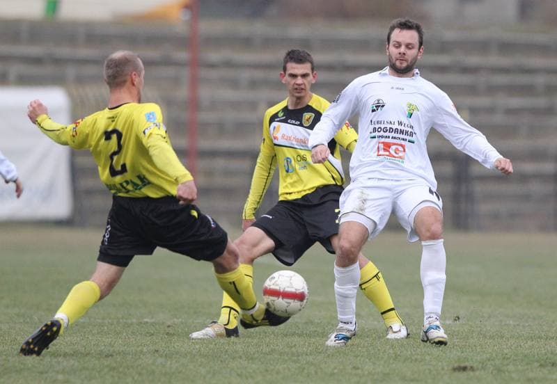 Football. Bytom I liga. Ruch Radzionkow - Bogdanka Leczna. 19.11.2011