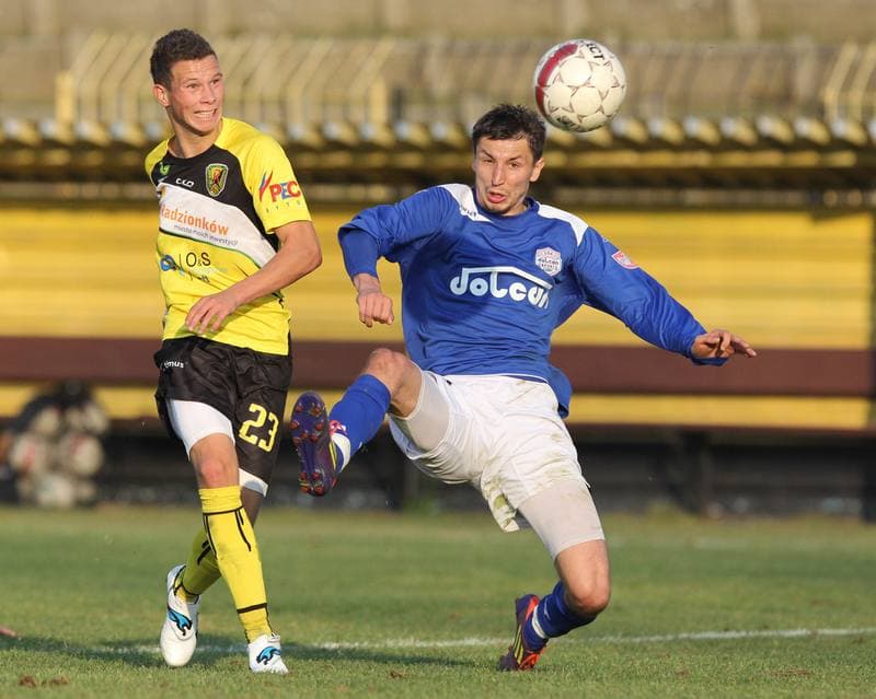 Football. Bytom I liga. Ruch Radzionkow - Dolcan Zabki. 05.11.2011