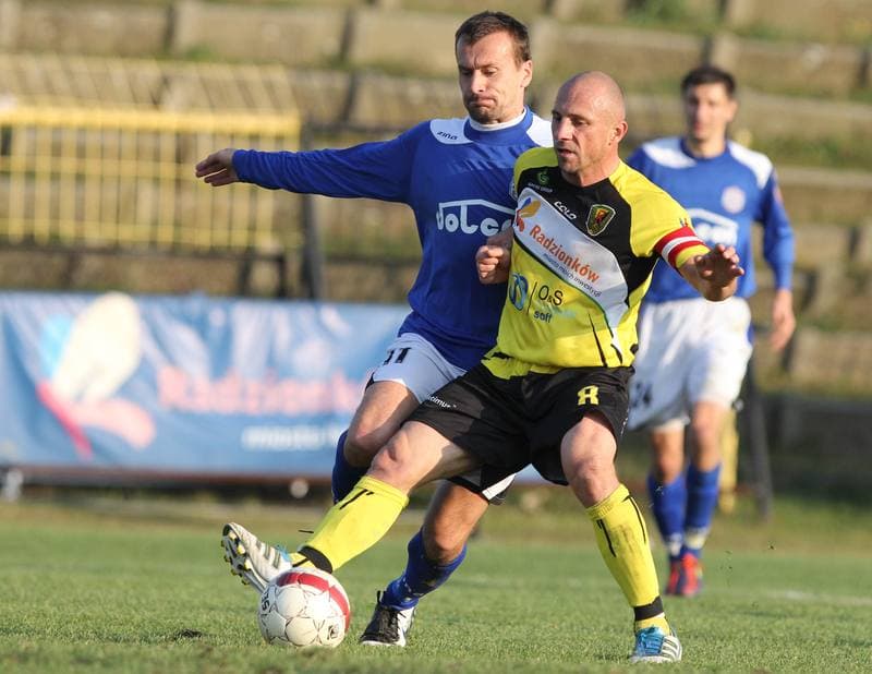 Football. Bytom I liga. Ruch Radzionkow - Dolcan Zabki. 05.11.2011