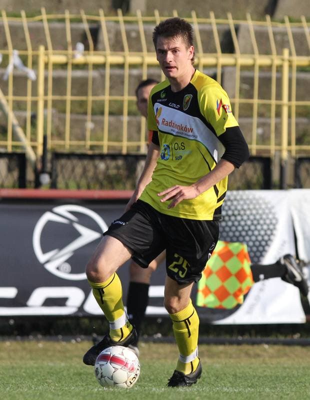 Football. Bytom I liga. Ruch Radzionkow - Dolcan Zabki. 05.11.2011