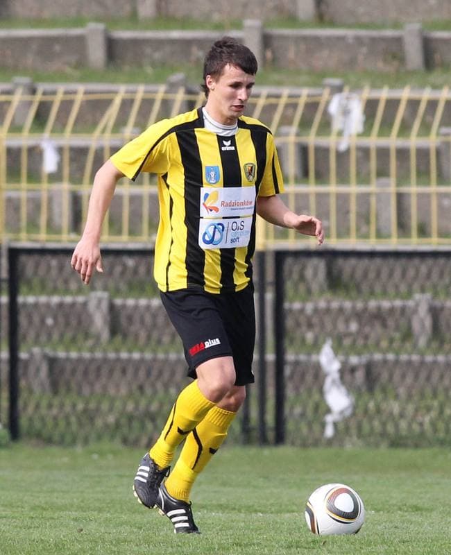 Football. Bytom I liga. Ruch Radzionkow - Odra Wodzislaw Slaski. 17.04.2011