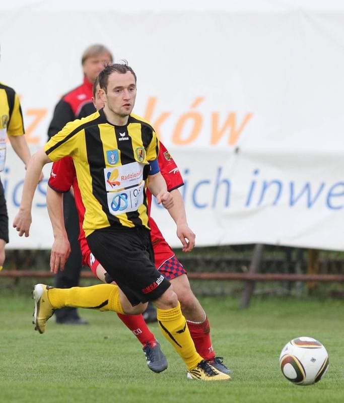 Football. Bytom I liga. Ruch Radzionkow - Odra Wodzislaw Slaski. 17.04.2011