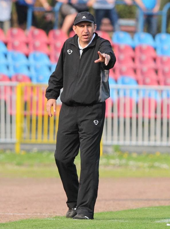 Football. I liga. Odra Wodzislaw - Kolejarz Stroze. 23.04.2011