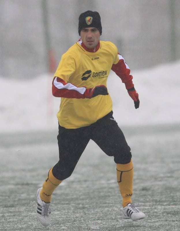 Football. Sparing. Ruch Radzionkow - LKS Nieciecza. 13.02.2010