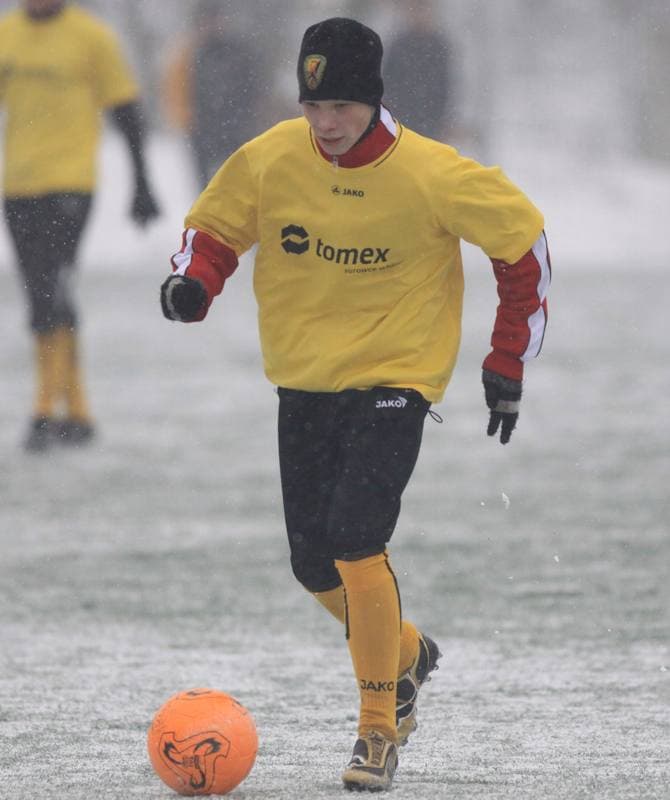 Football. Sparing. Ruch Radzionkow - LKS Nieciecza. 13.02.2010