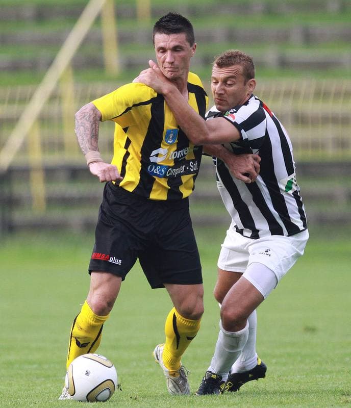 Football. I liga. Ruch Radzionkow - Sandecja Nowy Sacz. 15.08.2010